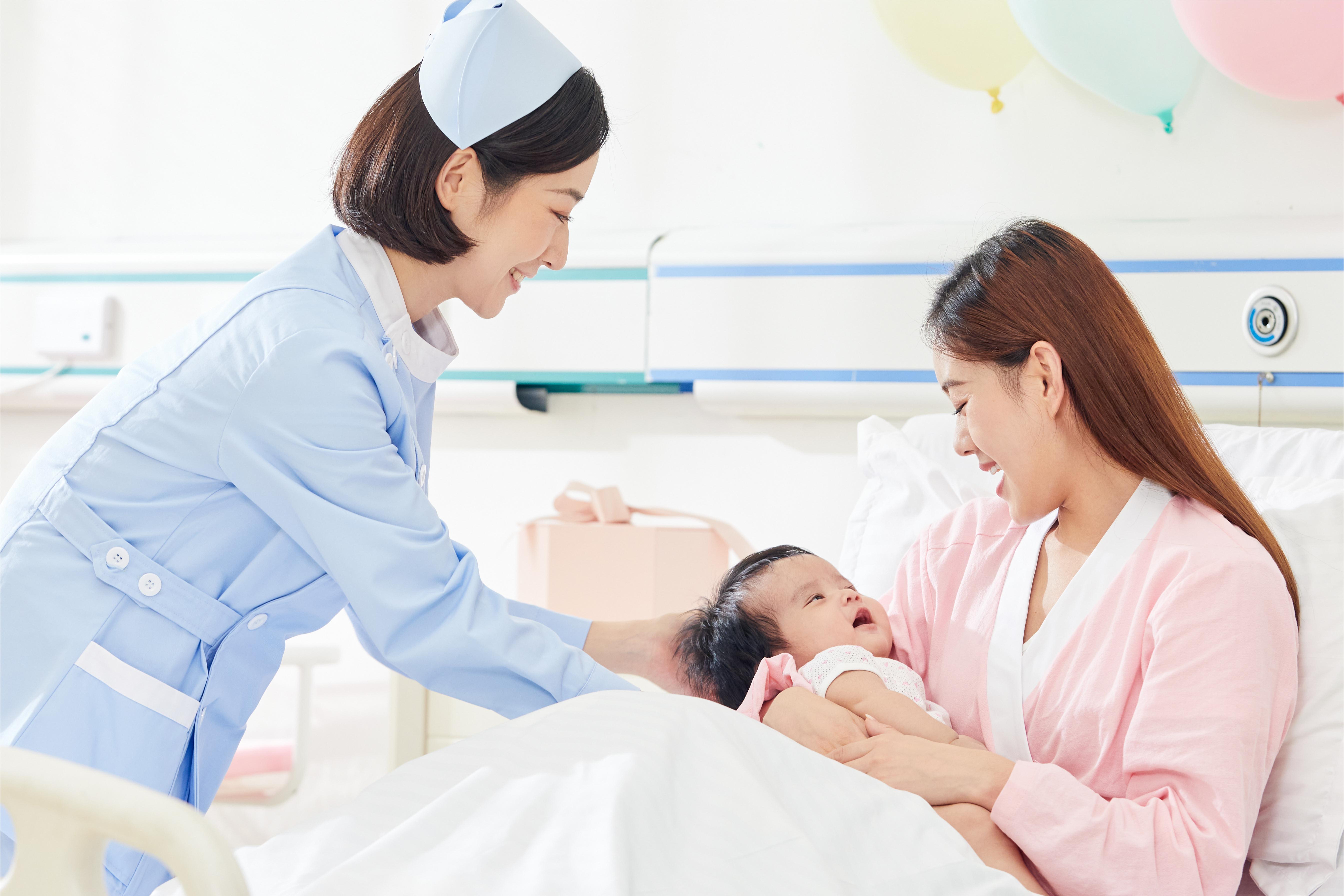 摄图网_501677937_高档月子中心护理和母子形象（企业商用）(1).jpg