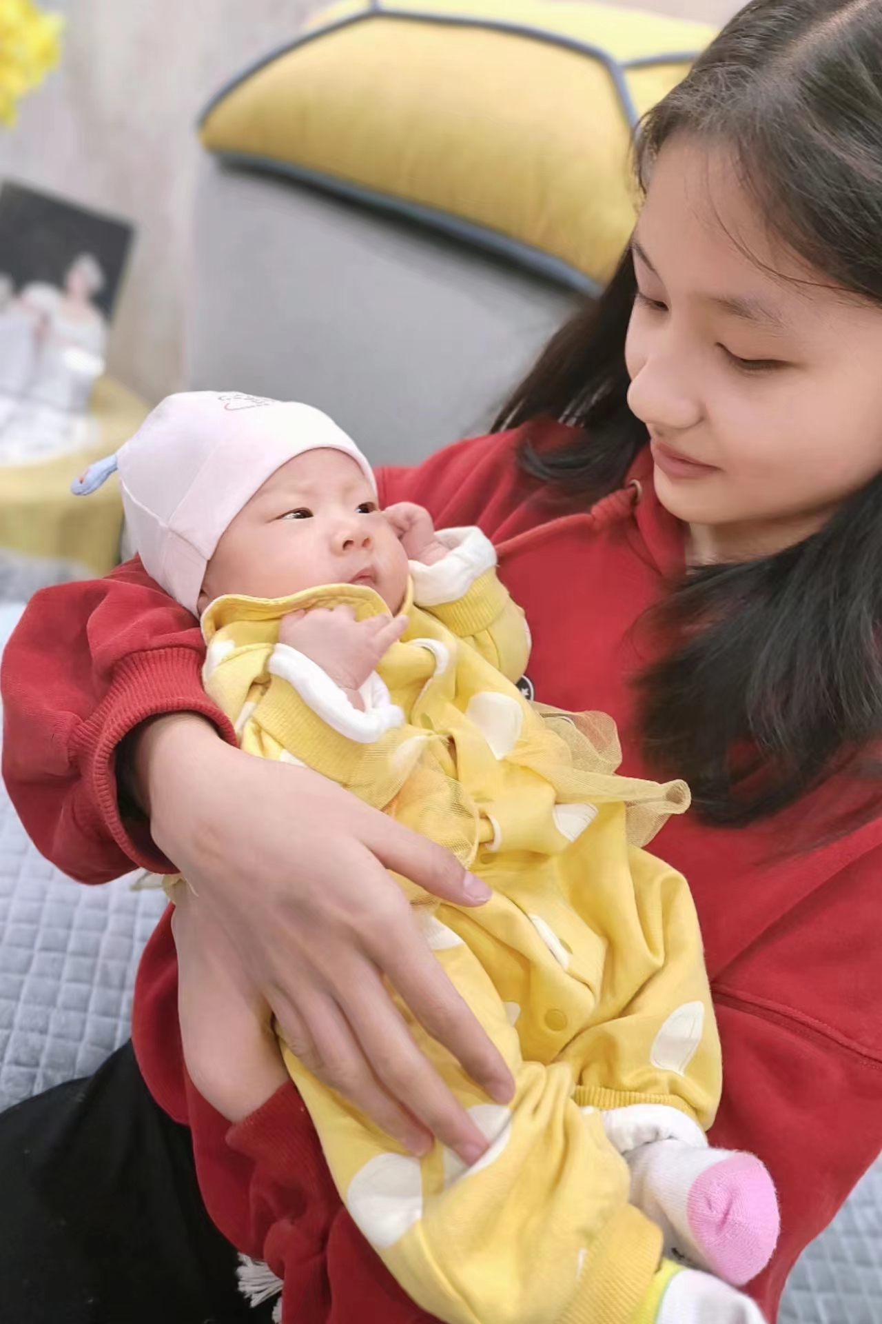 7500找的育婴师不要太爽，谁懂!坐标上海.jpg