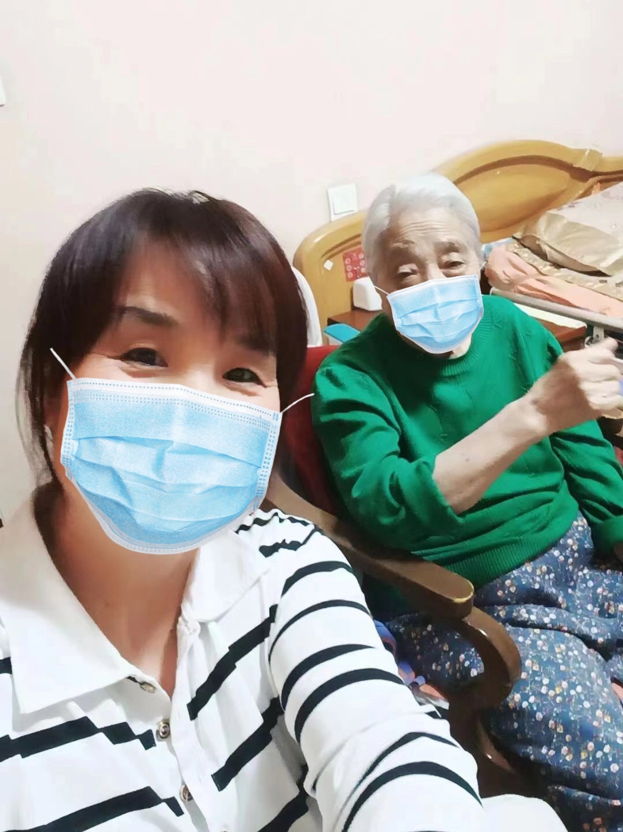 上海照顾老人居家护理护工一个月多少钱？.jpg