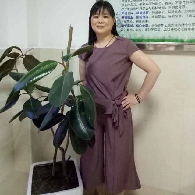 阿姨照片