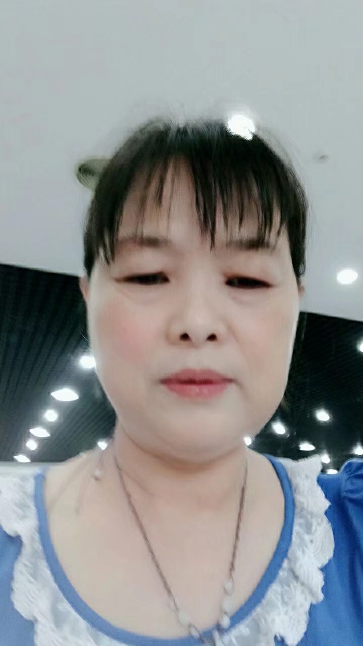 阿姨照片