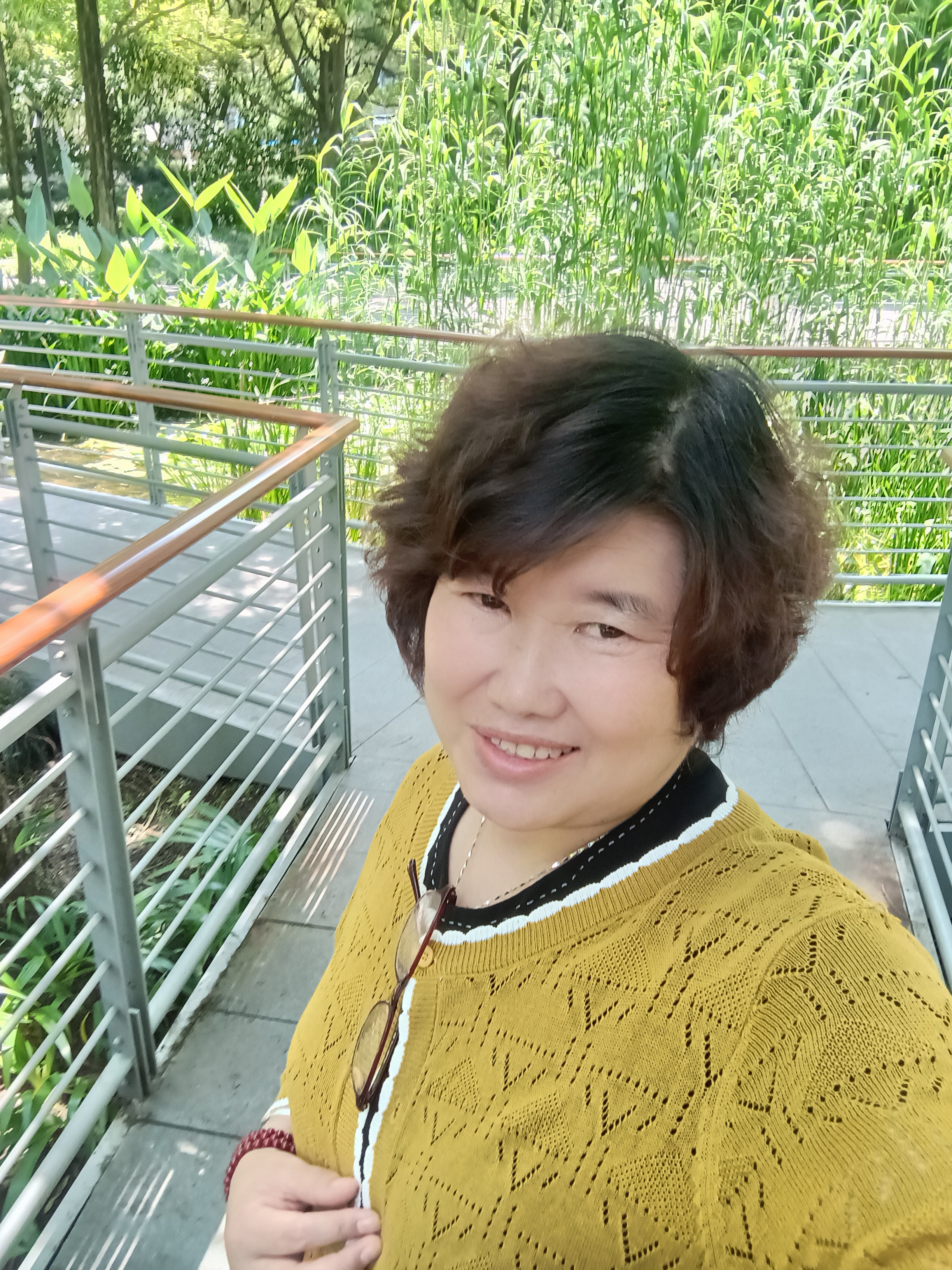 阿姨照片